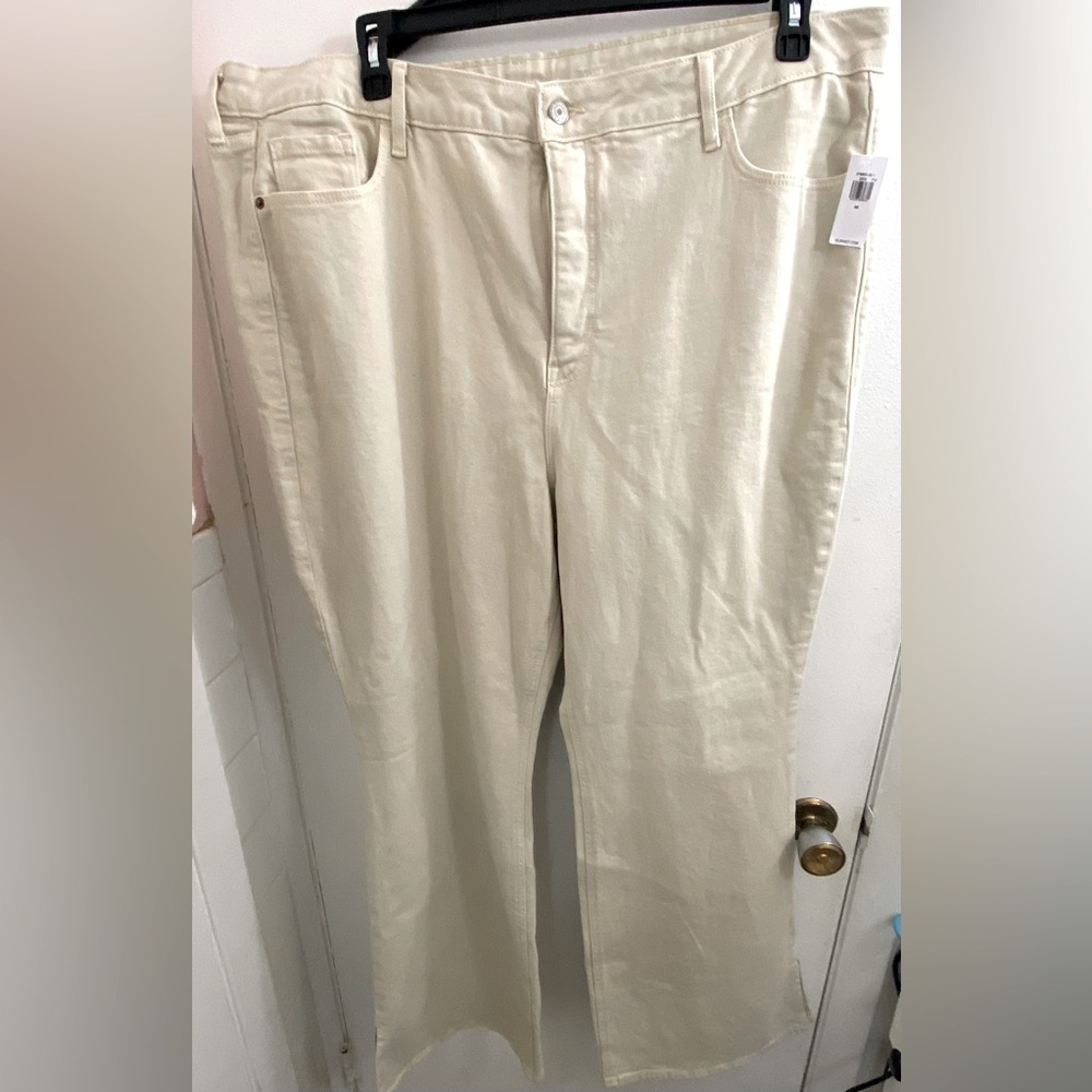 Old Navy Women’s Khaki Bootcut Pants 20
